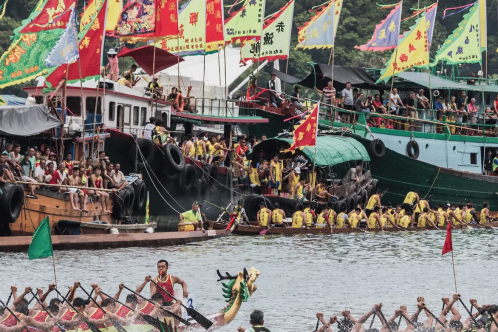 เทศกาลเรือมังกร (Dragon Boat Festival)