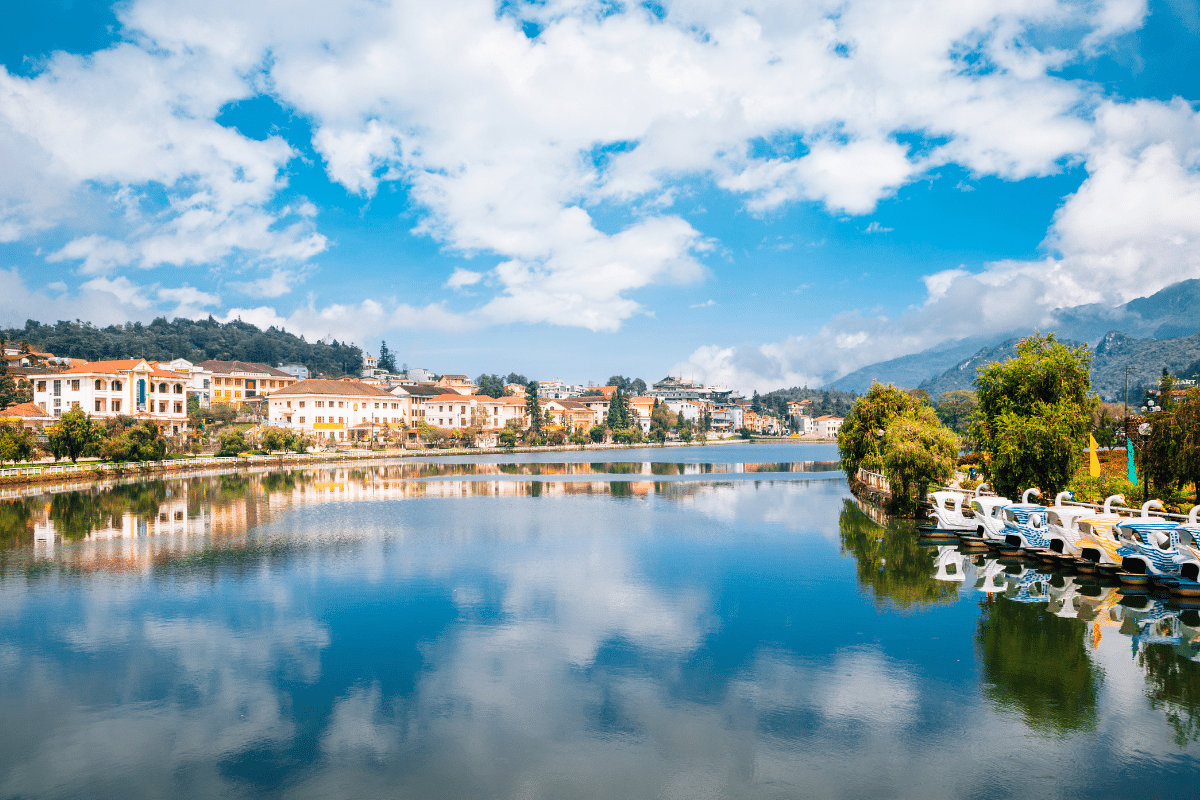 ทะเลสาบซาปา (Sapa Lake)