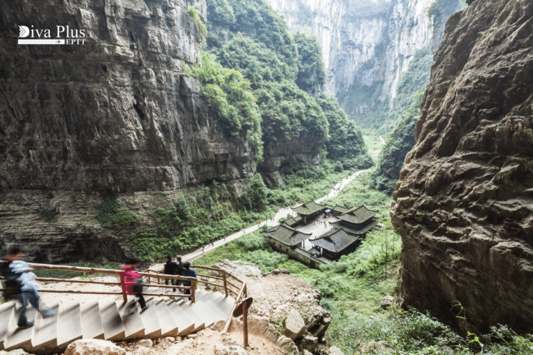 ที่เที่ยวฉงชิ่ง-อุทยานแห่งชาติหลุมฟ้า-สะพานสวรรค์-(Wulong Karst National Geology Park)