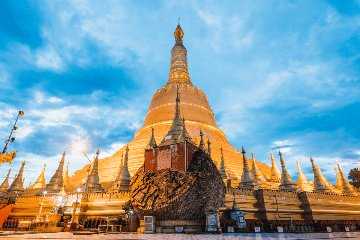 เจดีย์ชเวมอดอว์ (Shwemawdaw Pagoda)