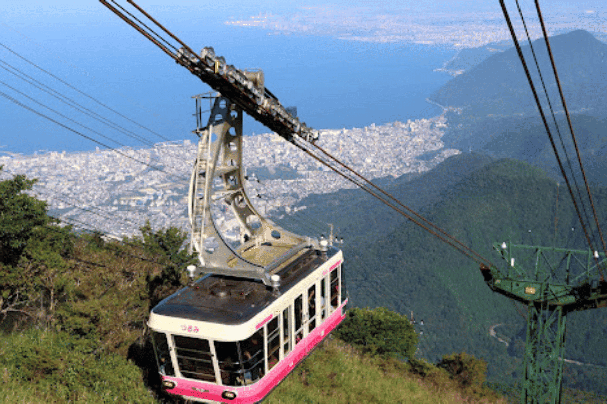 นั่งกระเช้าลอยฟ้าเบปปุ (BEPPU ROPEWAY)