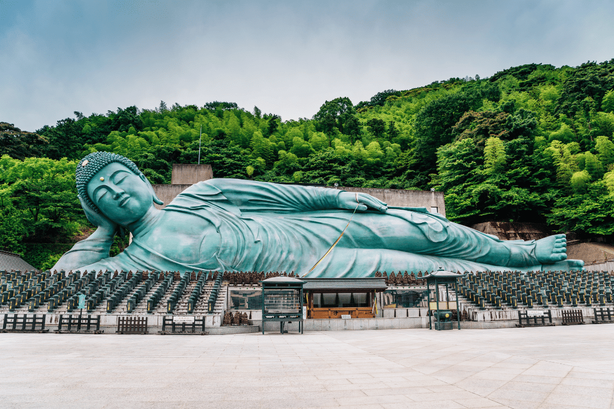 วัดนันโซอิน (NANZOIN TEMPLE)